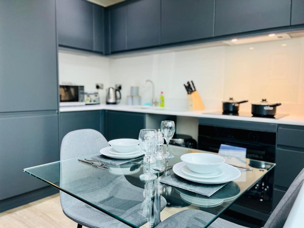 Stylish Studio Apartment Near To Old Trafford Stadium Manchester Eksteriør bilde