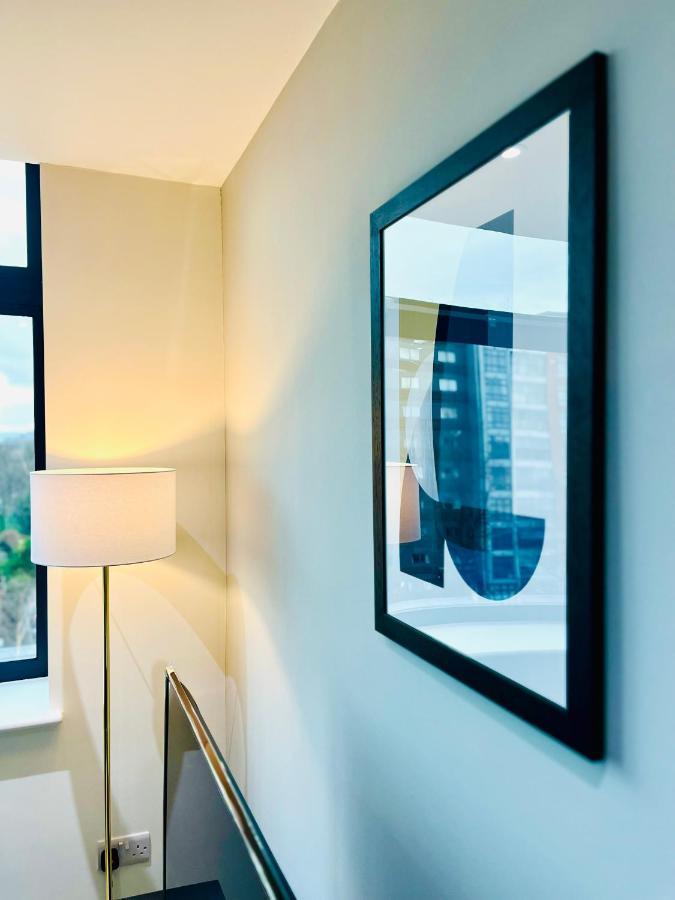 Stylish Studio Apartment Near To Old Trafford Stadium Manchester Eksteriør bilde